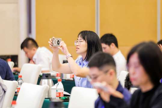 与会者还将参加联谊活动和文化交流，增进行业内外的合作与理解